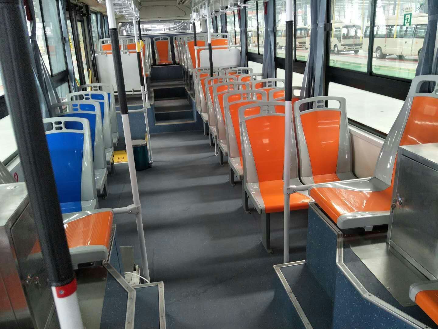 bus seat11.jpg